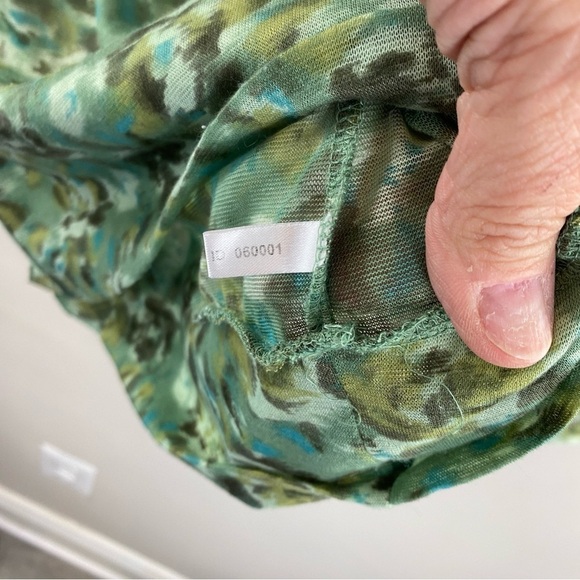 New York & Company Modeled Green Mesh Wrap Blouse with 3/4 Sleeves Sz S - Picture 5 of 10